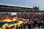 毎年、フェラーリの熱狂的なファンでうめつくされるモンツァ・サーキット。