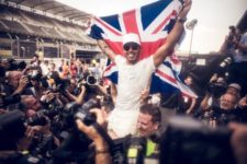 【動画】ハミルトンのF1ワールドチャンピオンをガレージで祝う