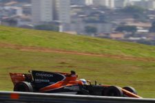 【P2レポート】マクラーレン・ホンダはトップ10　メルセデスAMGの牙城揺るがず／F1ブラジルGP