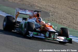 ニコ・ヒュルケンベルグ、新車での初走行