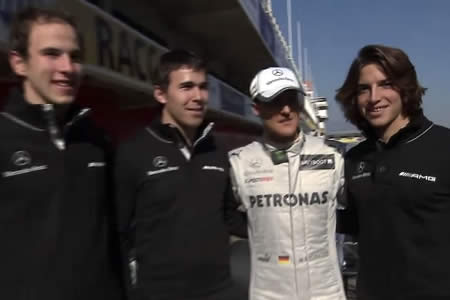 【動画】メルセデス・ベンツ・ジュニアチーム 2012年 DTMドライバー