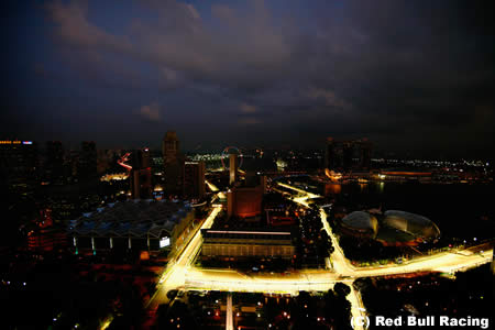 F1株式公開とグランプリ開催延長をねらうシンガポール