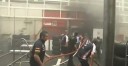 【動画】ウィリアムズのピット火災、各F1チームが協力して消火活動