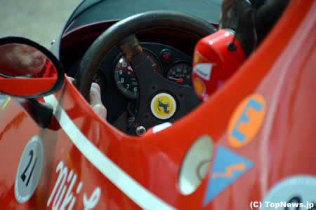 フェラーリのステアリング＝グッドウッド2012