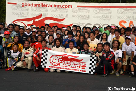 可夢偉や近藤真彦監督らがグッドスマイルレーシング・カートグランプリに参加