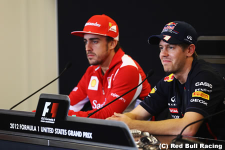 アロンソとベッテル、F1王者に輝くのは？