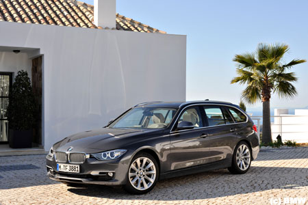 BMW、新型「320i ツーリング」を発表
