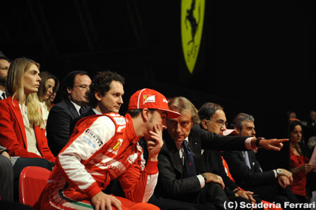 フェラーリ、決定権はチームにあり