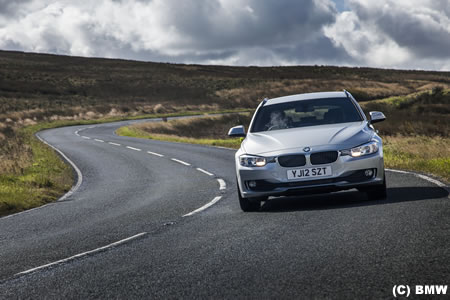 BMW、「320iエックスドライブ・ツーリング」と「335iツーリング」を新発売