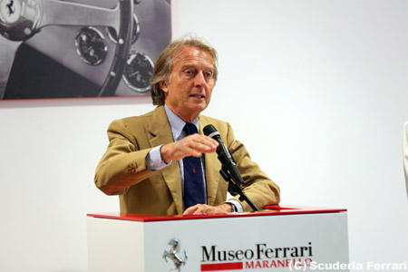 「ムゼオ・フェラーリ」の開館式であいさつしたモンテゼモーロ。