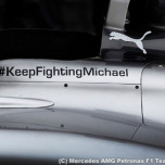 メルセデスAMG、F1ヘレステストでシューマッハにスペシャルメッセージ