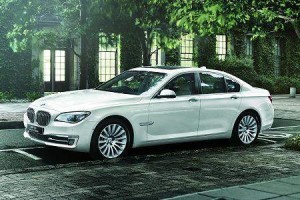 BMW、7シリーズの特別限定車「740iエグゼクティブエディション」を発表