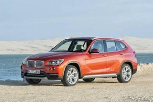 BMW、「X1」に価格据え置きで高付加価値「パッケージ」を標準装備
