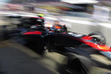 【マクラーレン・ホンダ】「2月のテストのときとは比べ物にならない」ジェンソン・バトン／F1スペインGP1日目