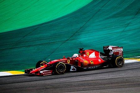 フェラーリ「レースになればチャンスも出てくる」／F1ブラジルGP2日目