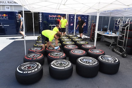 ピレリ、F1タイヤの供給契約延長を発表