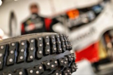 【WRC】スパイクタイヤは手作業で45分･･･第2戦ラリー・スウェーデンのトピック