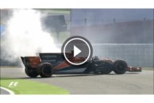 【P1動画】母国GPのアロンソ、コースインしてすぐにエンジントラブル･･･／F1スペインGP