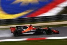 【P1レポート】レッドブル1-2　マクラーレン・ホンダのアロンソ3番手／F1マレーシアGP