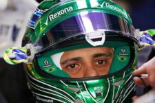 F1ラストレースのフェリペ・マッサ、スペシャルヘルメットで臨む