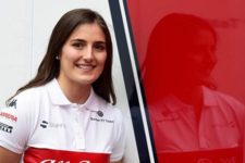 F1デビューを目指すザウバーの女性テストドライバー