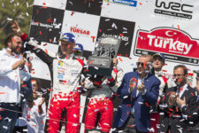 【WRC】トヨタのタナック、3連勝で今季4勝目「本当に強いクルマに仕上がった。ドライバー選手権争いもプッシュする」
