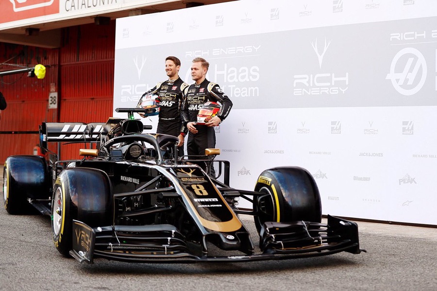 【F1新車】ハース、『VF-19』をバルセロナで公開！狙うは年間ランキング4位
