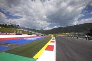 F1オーストリアGPの開催可否は来週末までに判明か