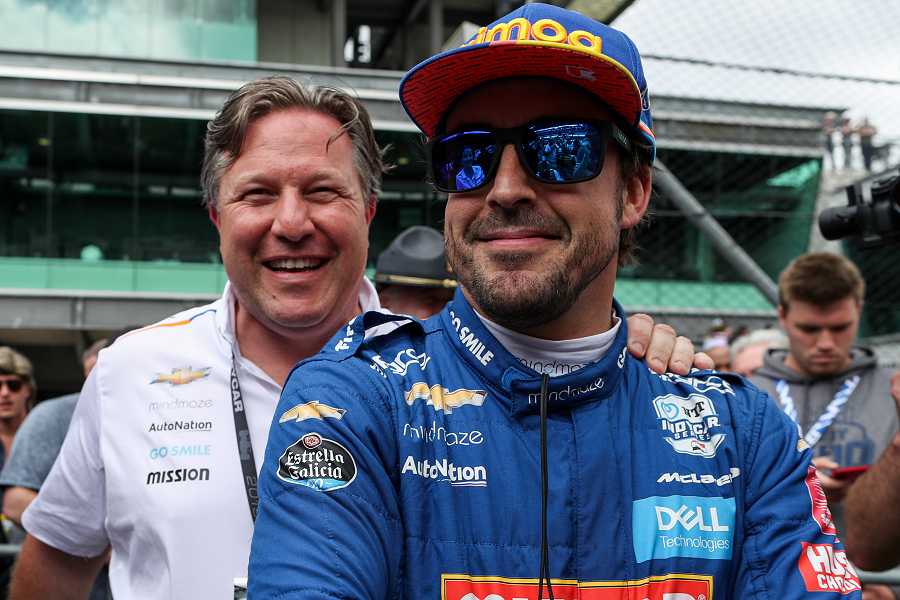 マクラーレンとインディ500挑戦のアロンソ、ルノーから来季F1復帰で「2年間はインディ500挑戦は不可能」