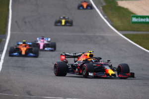 【F1決勝レース速報】序盤でメルセデスとレッドブル・ホンダ含む4台、計5台がリタイア