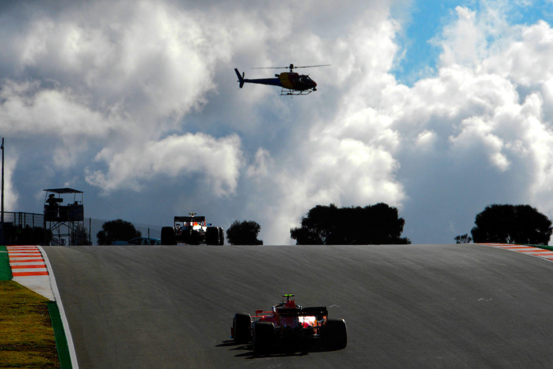 【動画】F1ポルトガルGP空撮映像　高低差のある丘陵地帯の難しいサーキット