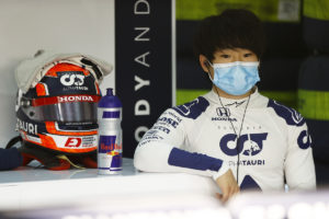 【日本人F1ドライバー候補】角田裕毅、記者会見で「ホッとした」F1フリー走行出場に意欲「バーレーンに向けて準備を」