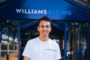 アルボン、ウィリアムズから来季F1復帰「チームの進歩は素晴らしい。今季は王者獲得のサポートに集中している」