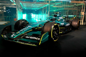 【F1新車】アストンマーティンF1『AMR22』を発表！レッドブルとは違う空力哲学で上位を狙う