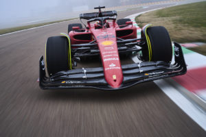 【フェラーリ】2022年の新車F1-75をシェイクダウン！