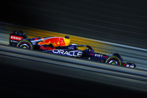 【FP2】新F1王者フェルスタッペンが余裕で最速！角田裕毅14番手／F1バーレーンGP