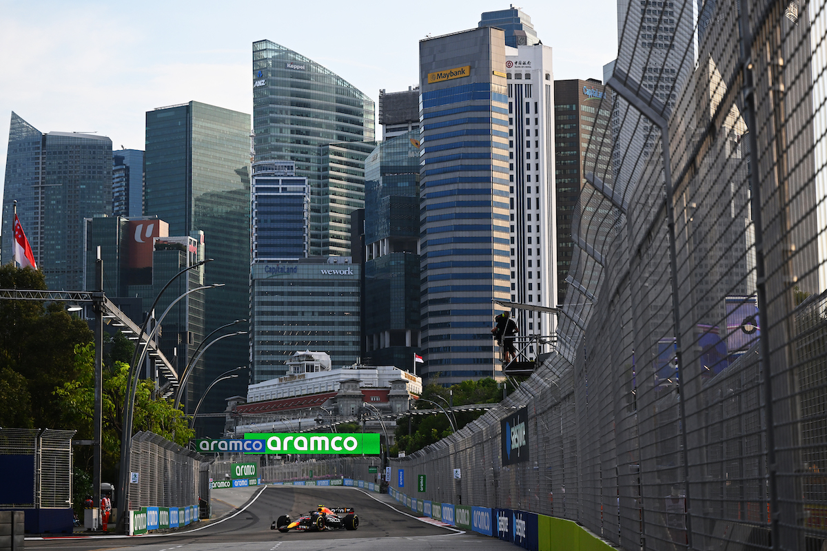 【FP1】F1シンガポールGPは三つ巴で開幕！トップはハミルトン！角田裕毅15番手