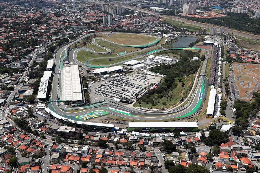F1ブラジルGP開催不安は払拭？機材はすでにインテルラゴス・サーキットに「到着」