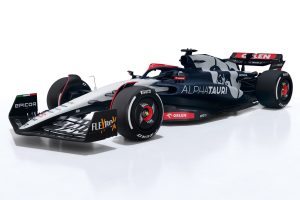 【F1画像ギャラリー】アルファタウリ、2023年の新F1マシン『AT04』発表