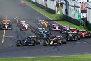 【F1オーストラリアGP順位】大波乱のレースは王者3人が表彰台！角田裕毅は今シーズン初の1ポイント獲得