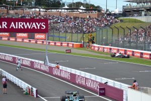 【Q1：F1日本GP】ウィリアムズのローガン・サージェントが最終コーナーでクラッシュ、予選は赤旗中断
