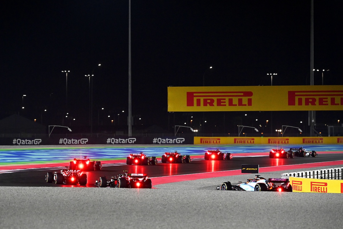 FIAとピレリ、安全上の理由からF1カタールGPで「タイヤは最大18周に制限」一方で「3ストップ義務化」は見送り