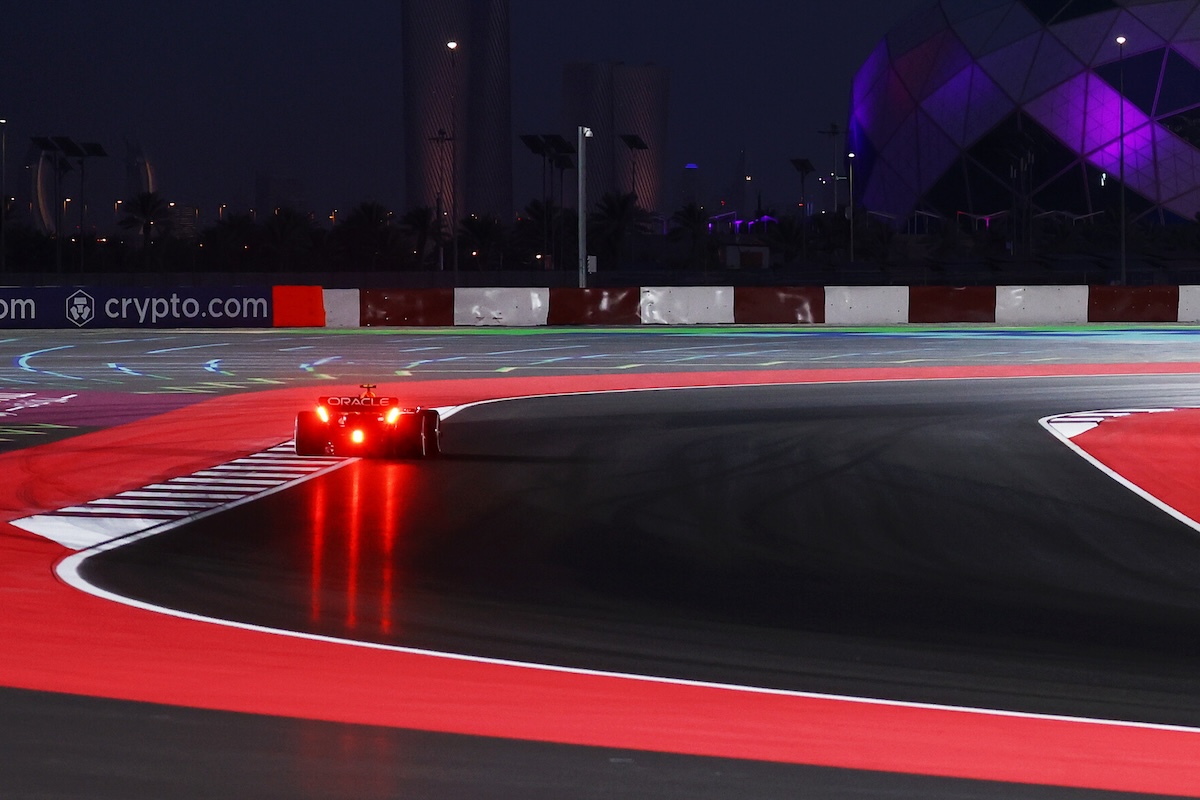 F1カタールGPで「トラックリミット」問題再び･･･レッドブルF1首脳「月曜日の朝にしか結果は出ない」フェラーリF1代表「突風で5cmのコントロールが難しい」