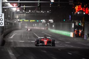 【F1ラスベガスGP：FP2順位】深夜4時まで90分間F1が街中を走行･･･フェラーリ1-2！角田裕毅のアルファタウリF1は苦戦、年間7位狙う