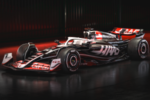 【動画：F1新車発表】マネーグラム・ハースF1チーム、2024年型マシン『VF24』のカラーリングを発表！